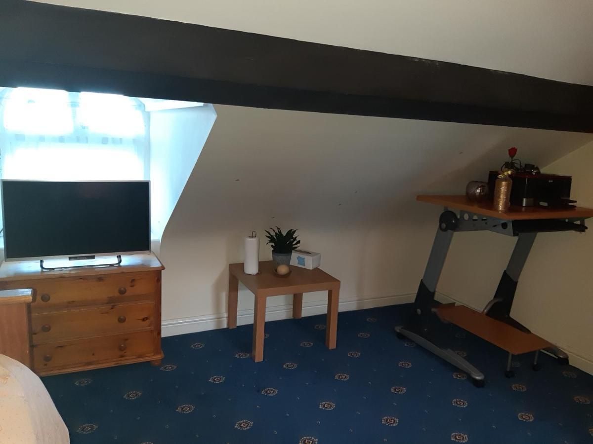 Phoenix Nights Guest House 巴罗弗内斯 外观 照片