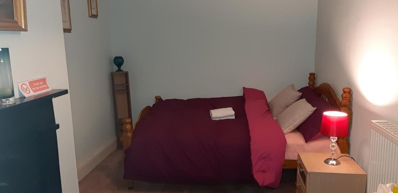 Phoenix Nights Guest House 巴罗弗内斯 外观 照片