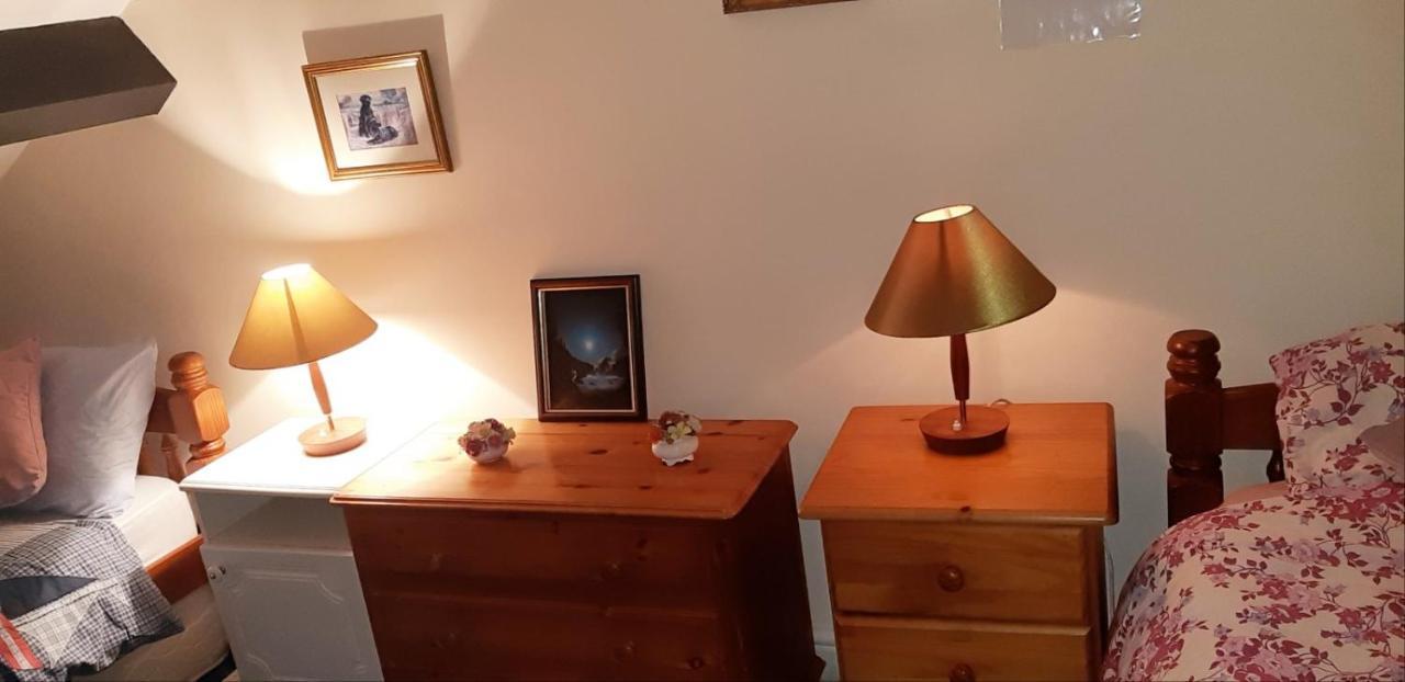 Phoenix Nights Guest House 巴罗弗内斯 外观 照片