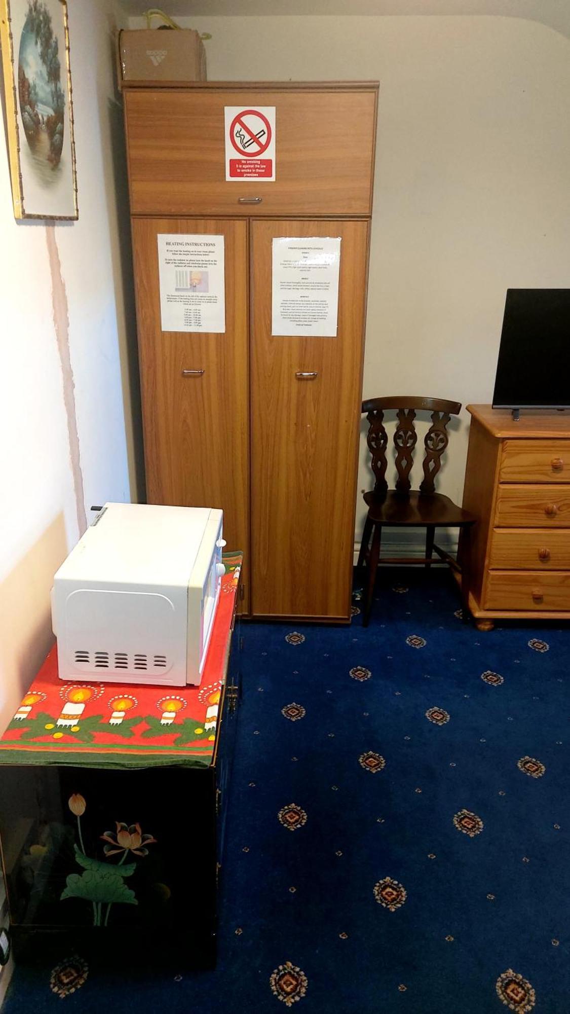 Phoenix Nights Guest House 巴罗弗内斯 外观 照片
